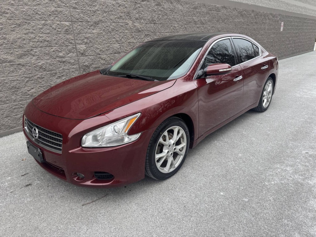 2012 Nissan Maxima Image 1