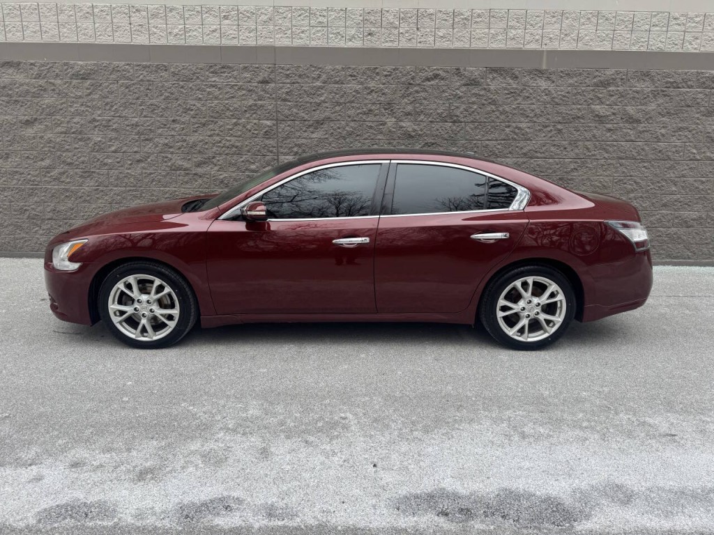2012 Nissan Maxima Image 2