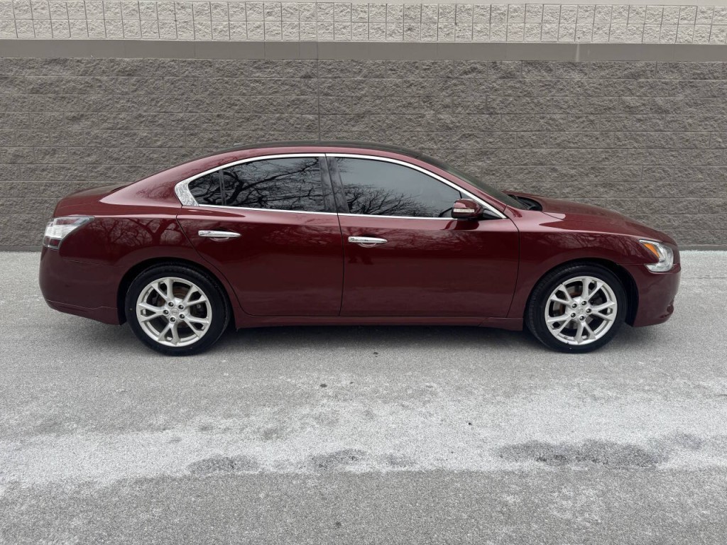 2012 Nissan Maxima Image 9