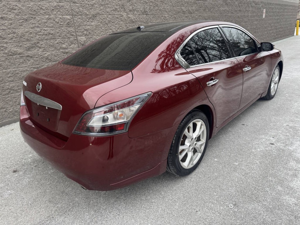 2012 Nissan Maxima Image 10