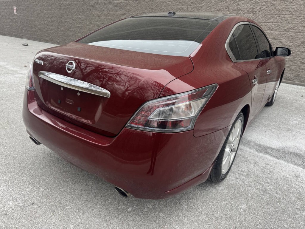 2012 Nissan Maxima Image 13
