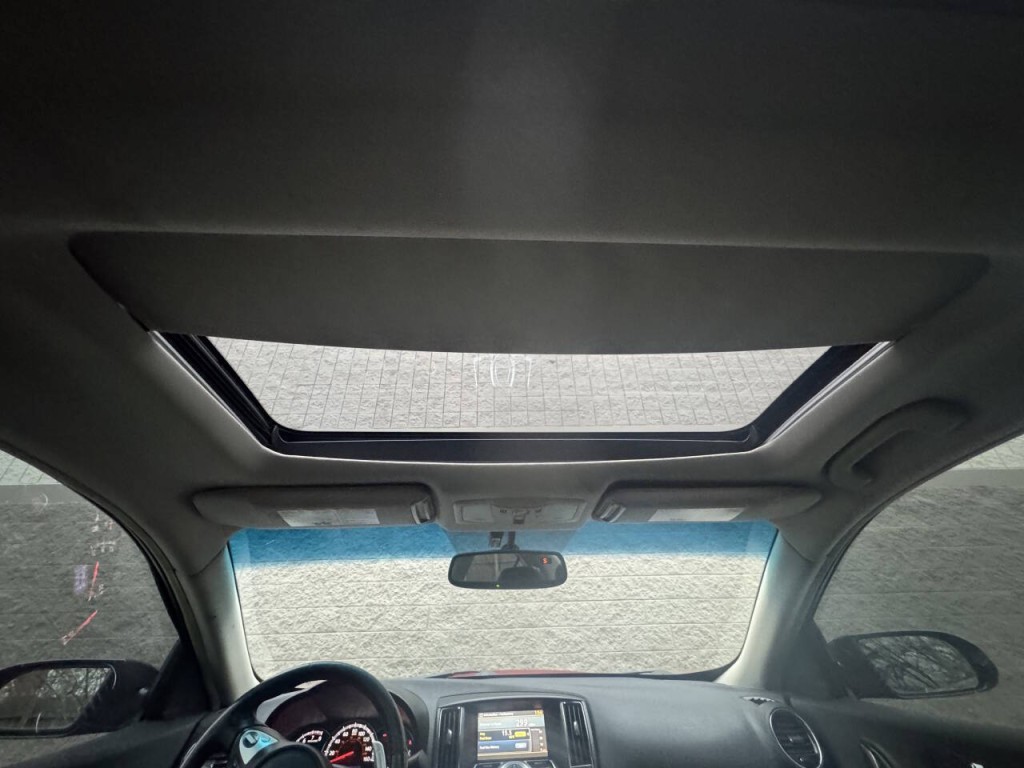 2012 Nissan Maxima Image 28