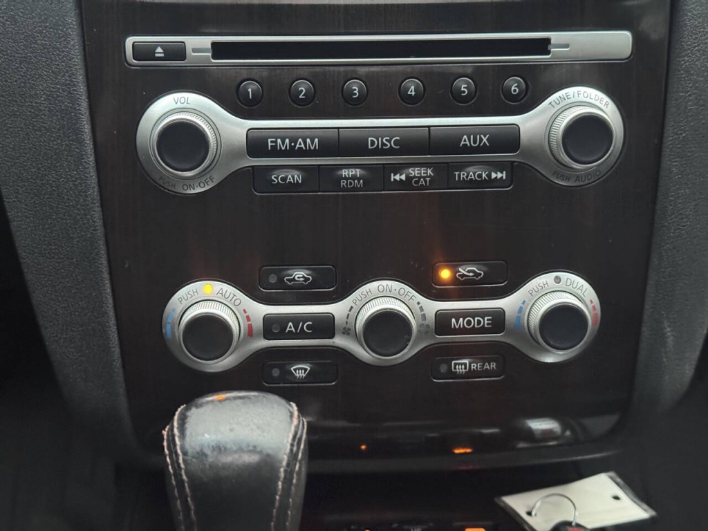 2012 Nissan Maxima Image 30