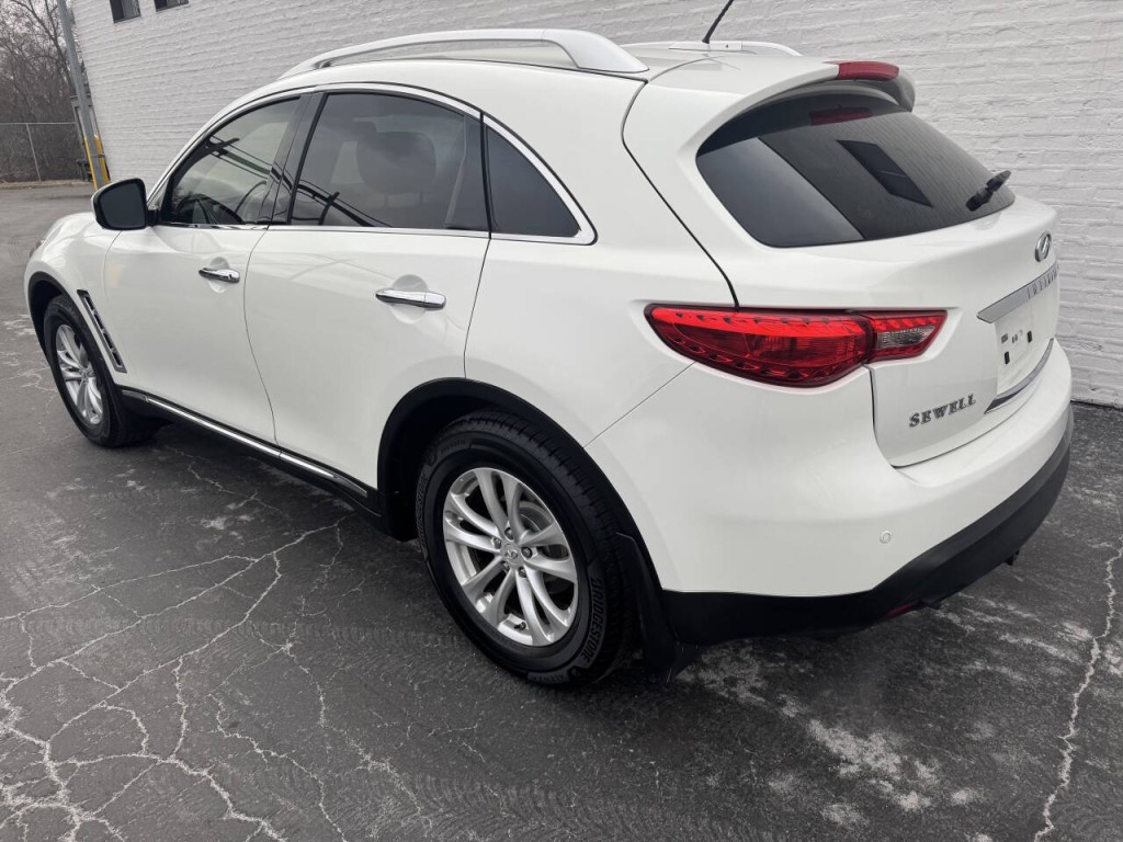 2012 INFINITI FX35 Image 3