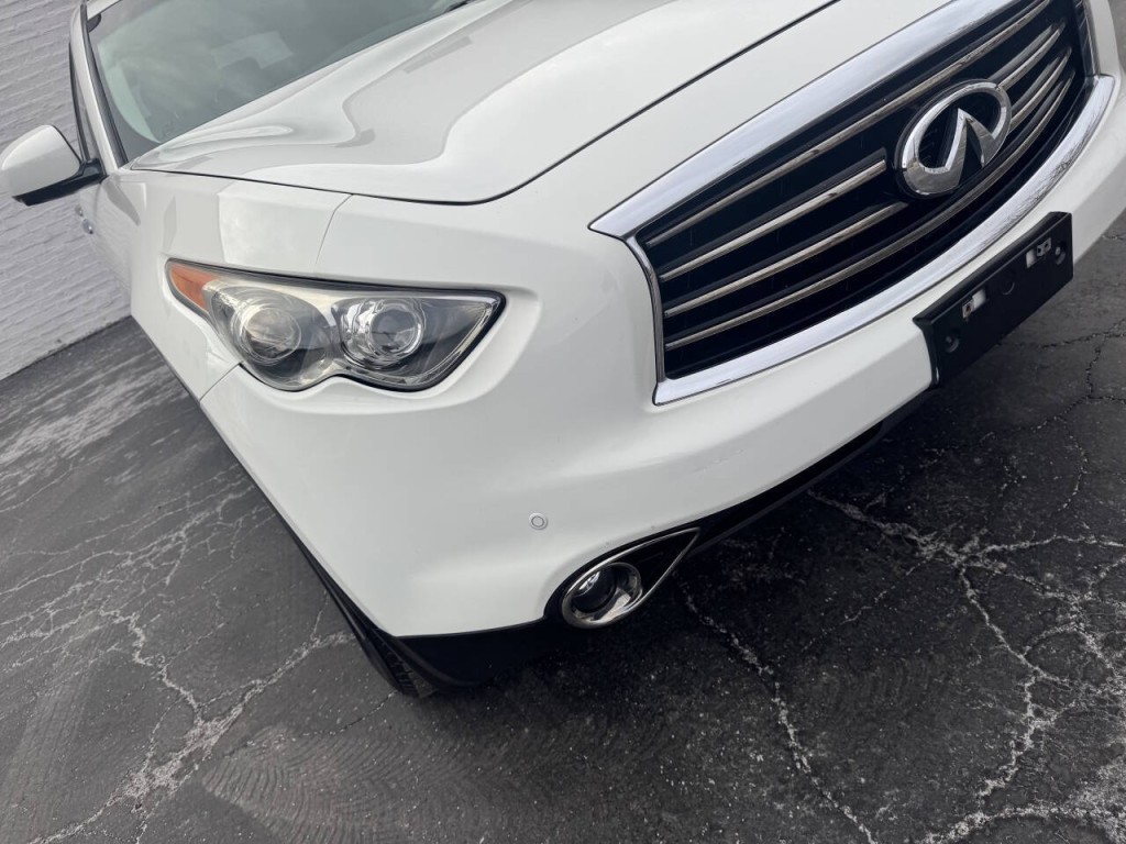 2012 INFINITI FX35 Image 8