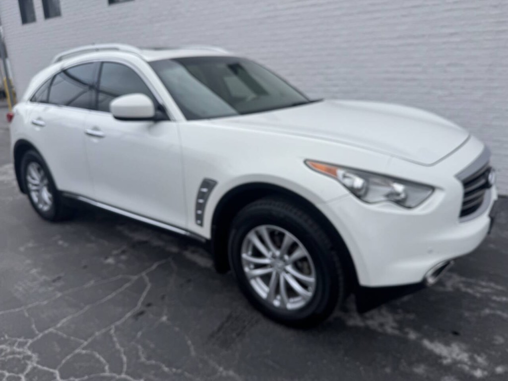 2012 INFINITI FX35 Image 11