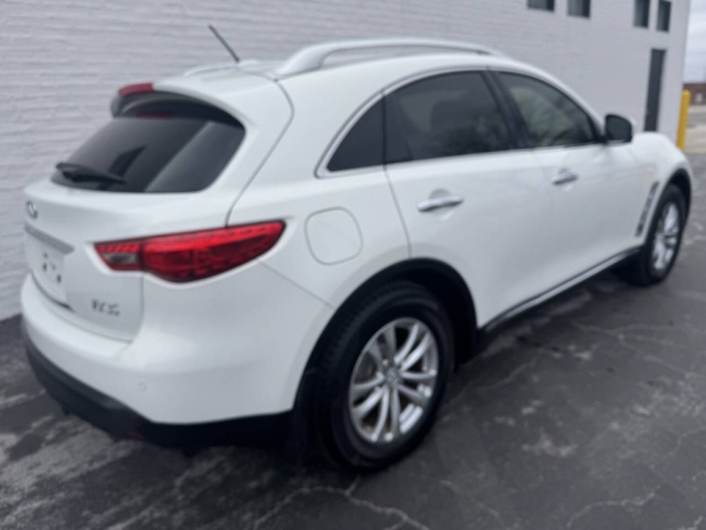 2012 INFINITI FX35 Image 13