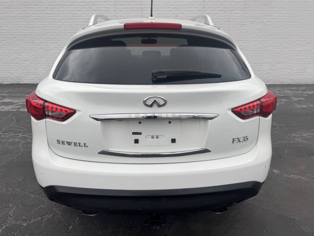 2012 INFINITI FX35 Image 16
