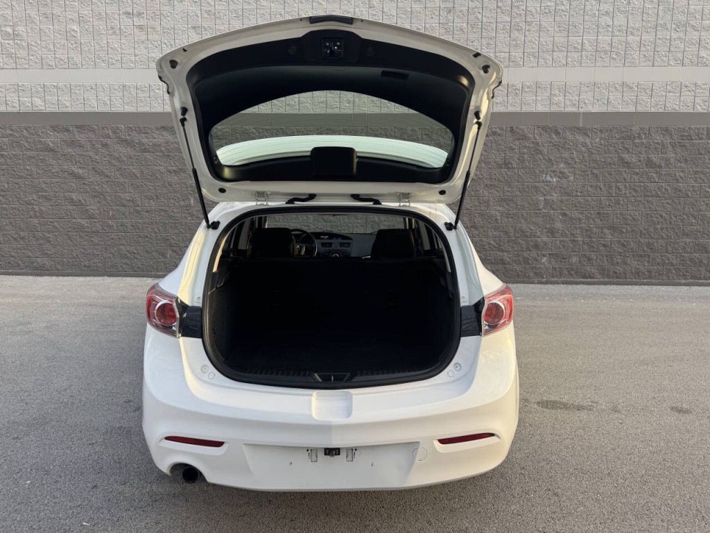 2012 Mazda Mazda3 Image 12