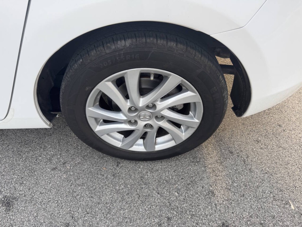 2012 Mazda Mazda3 Image 18