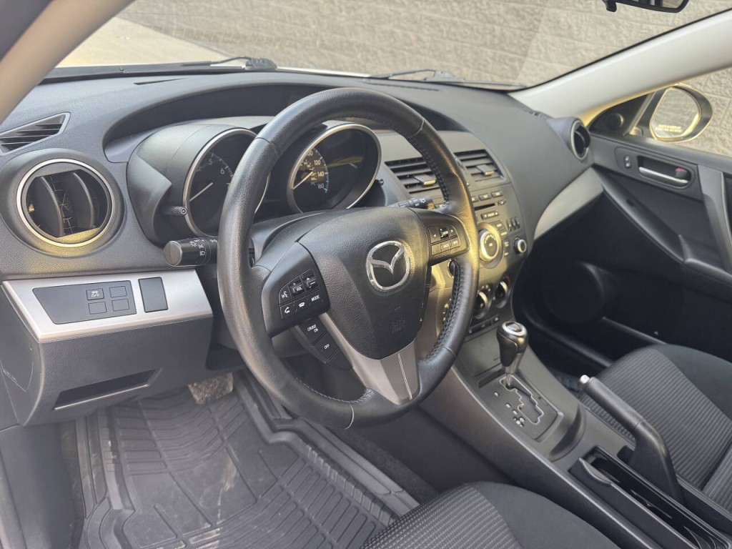 2012 Mazda Mazda3 Image 22