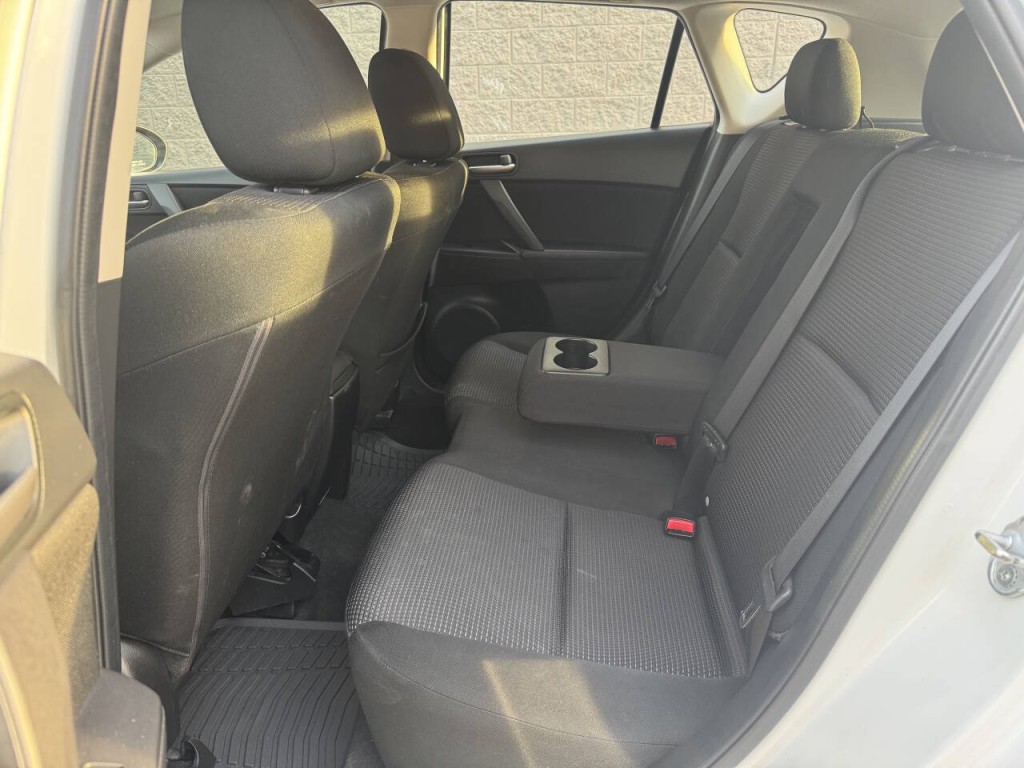 2012 Mazda Mazda3 Image 24