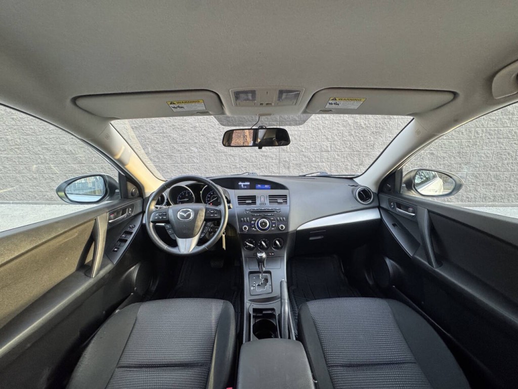 2012 Mazda Mazda3 Image 28