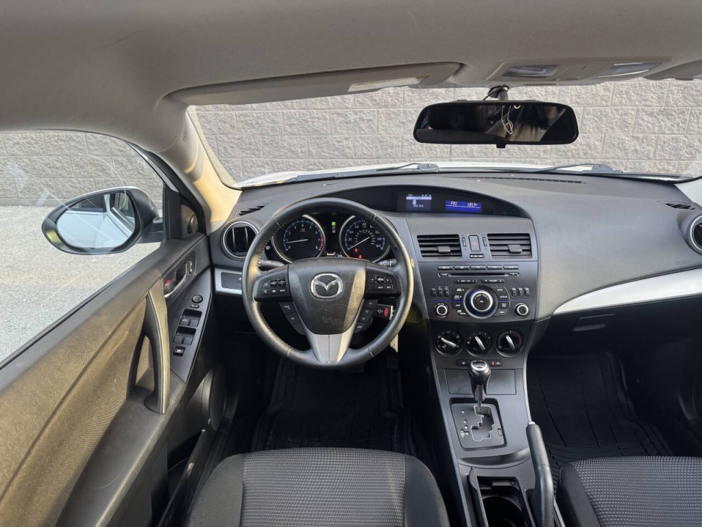 2012 Mazda Mazda3 Image 29