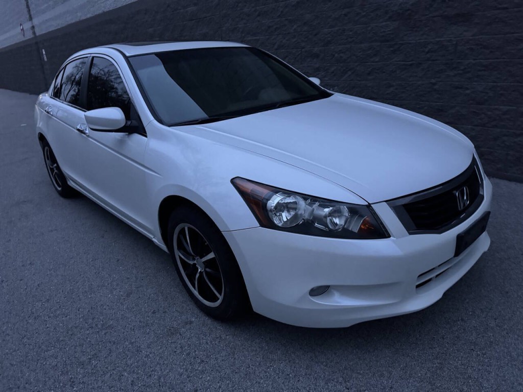 2009 Honda Accord Image 2