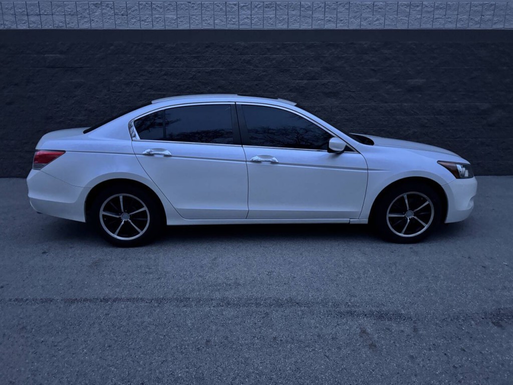 2009 Honda Accord Image 3