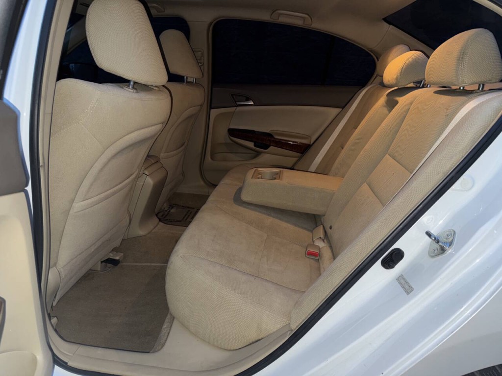 2009 Honda Accord Image 22