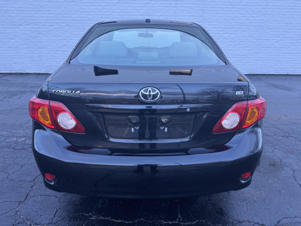 2010 Toyota Corolla Image 17