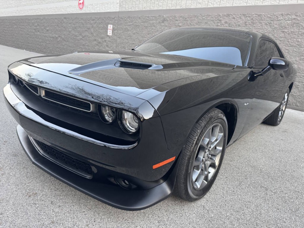 2017 Dodge Challenger Image 7