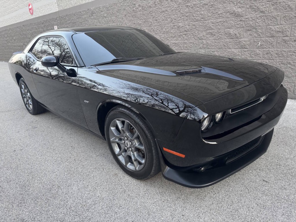 2017 Dodge Challenger Image 9