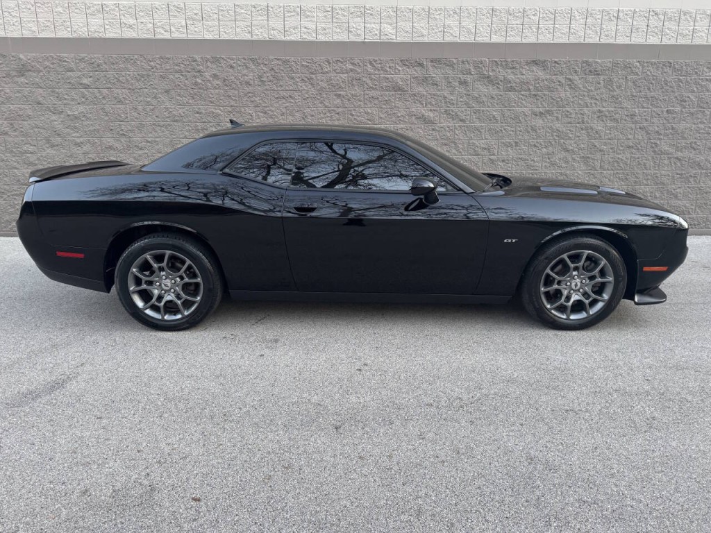 2017 Dodge Challenger Image 14