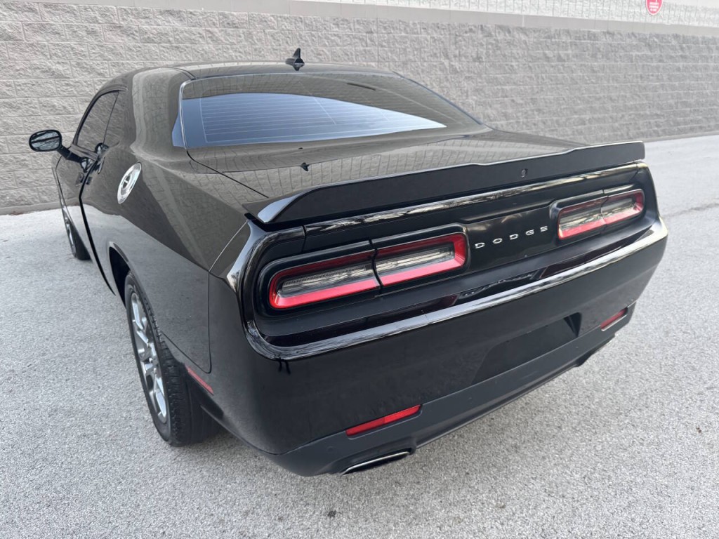 2017 Dodge Challenger Image 16