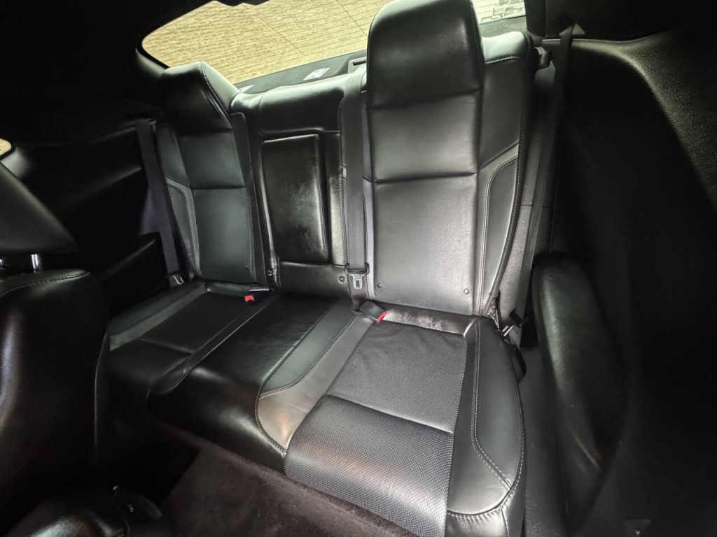 2017 Dodge Challenger Image 27