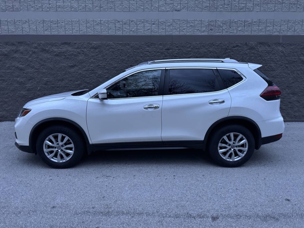 2018 Nissan Rogue Image 3