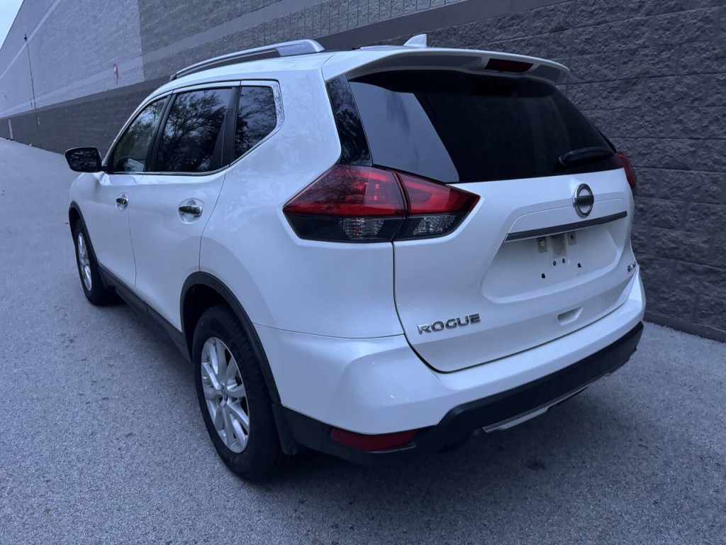 2018 Nissan Rogue Image 4