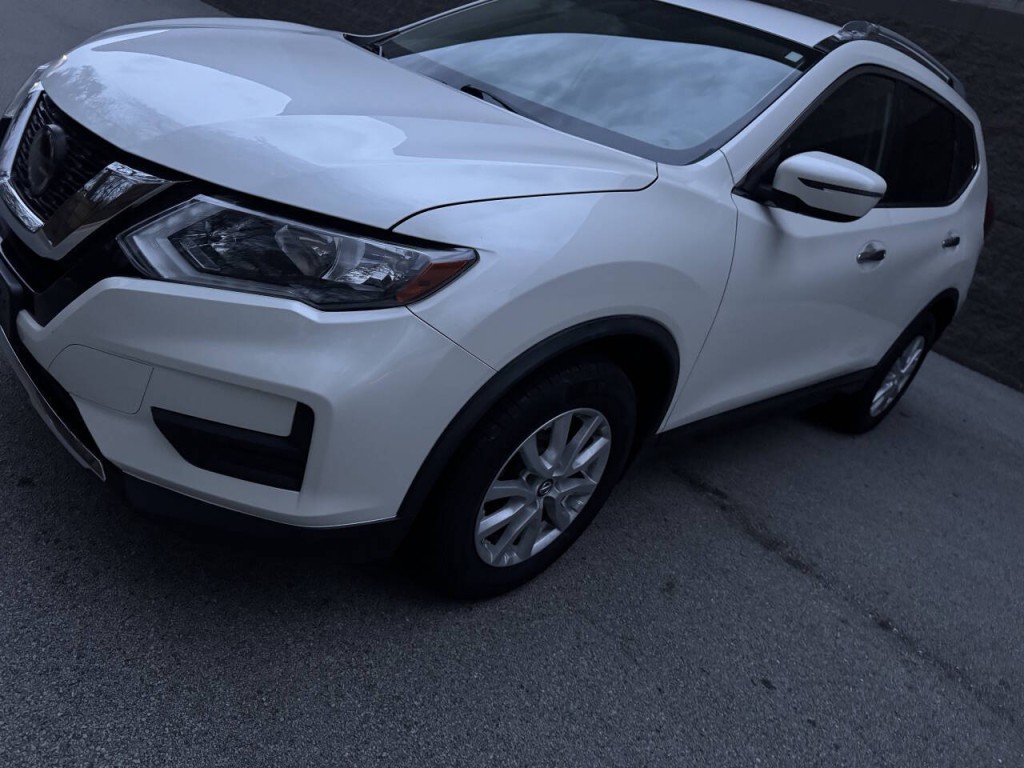 2018 Nissan Rogue Image 9