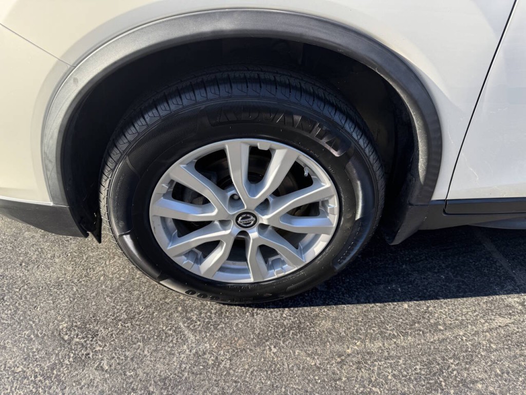 2018 Nissan Rogue Image 19