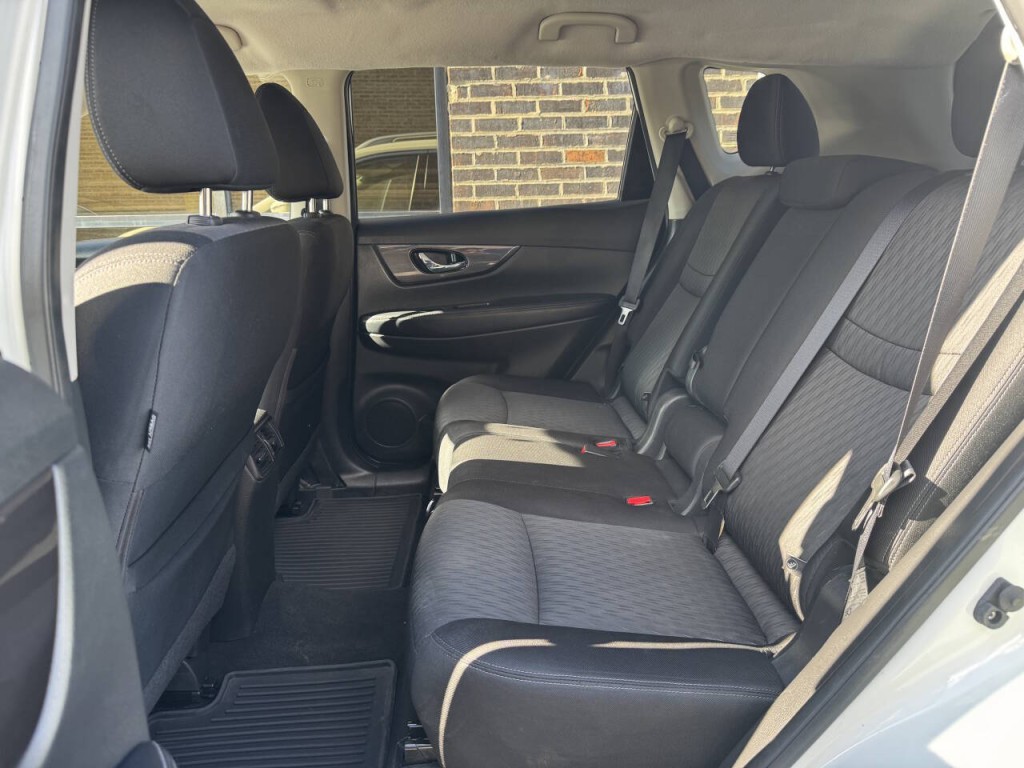 2018 Nissan Rogue Image 27