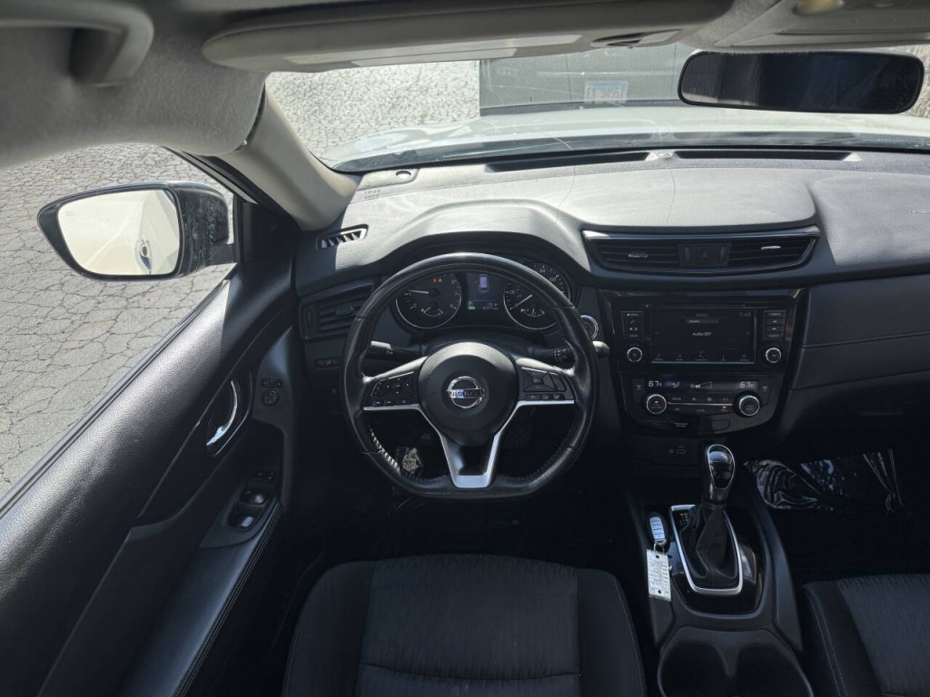 2018 Nissan Rogue Image 31