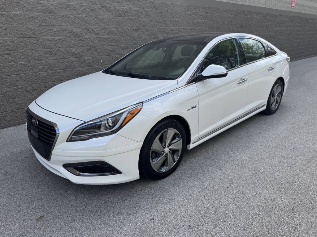 2016 Hyundai Sonata Image 1