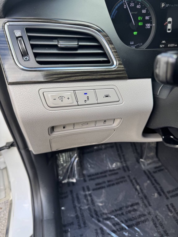 2016 Hyundai Sonata Image 23