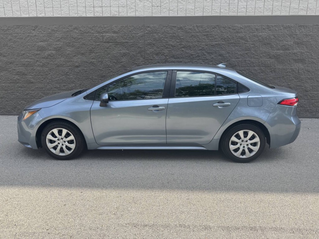 2021 Toyota Corolla Image 3