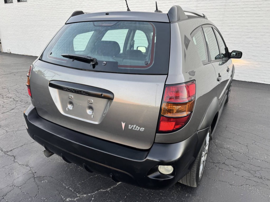 2006 Pontiac Vibe Image 12