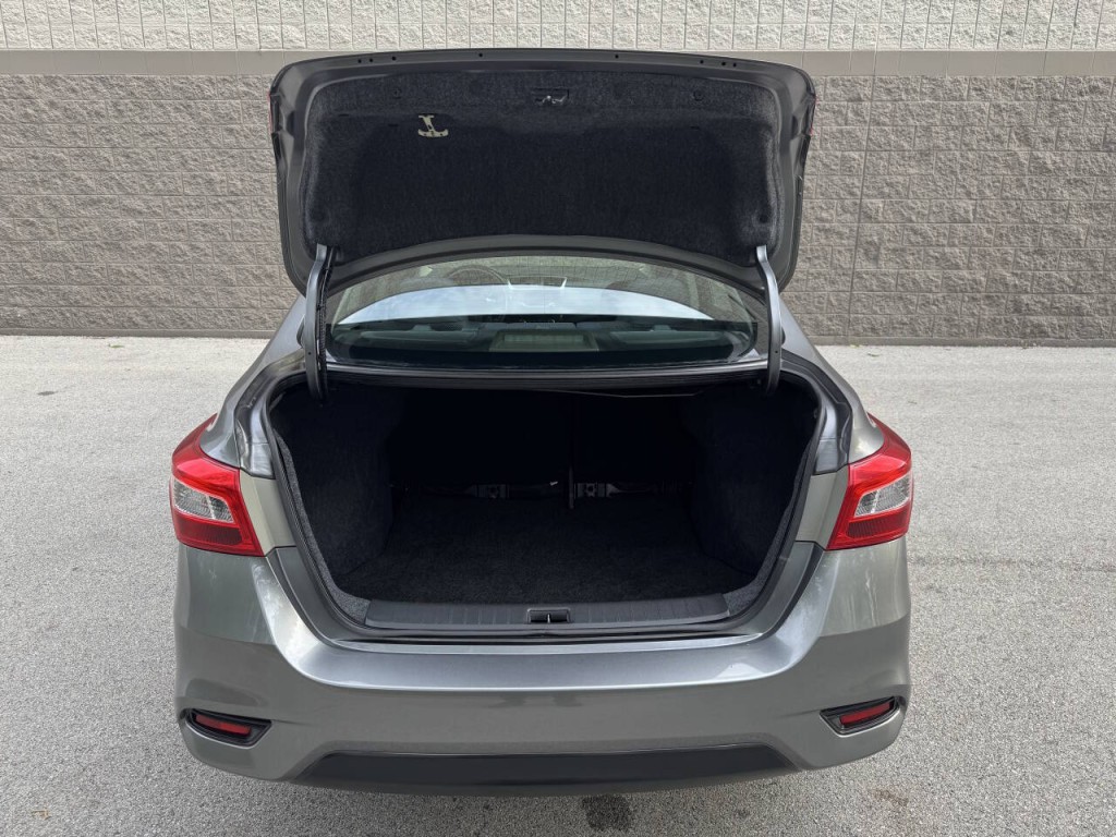 2018 Nissan Sentra Image 12