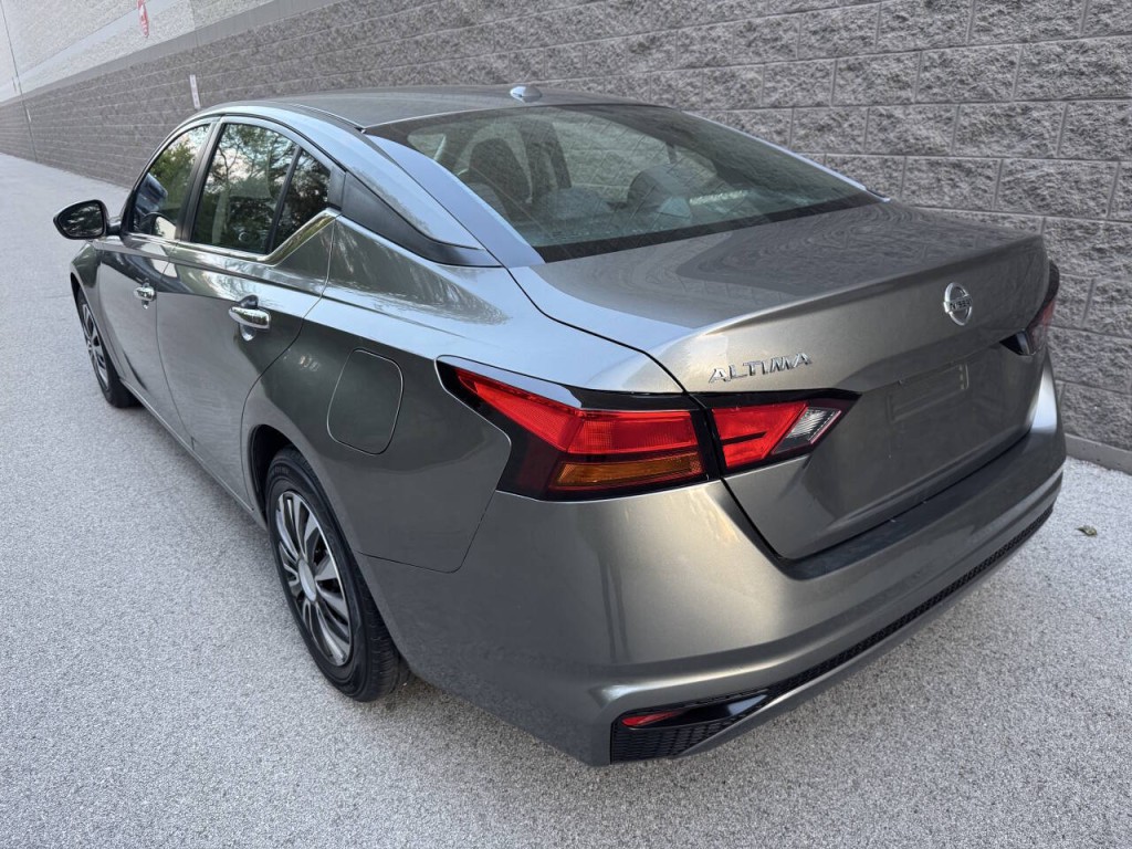 2020 Nissan Altima Image 7