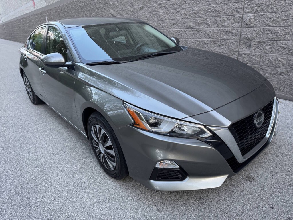 2020 Nissan Altima Image 12