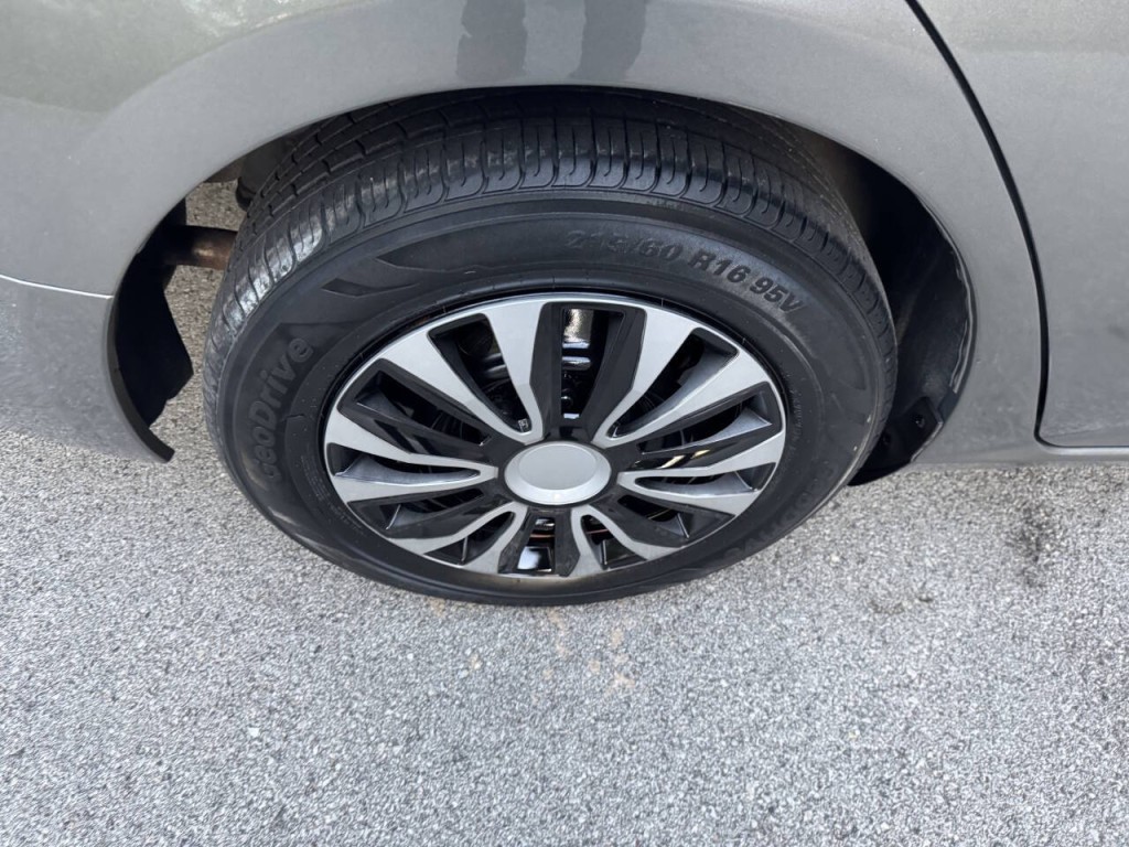 2020 Nissan Altima Image 20