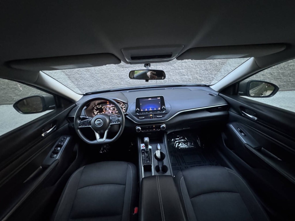 2020 Nissan Altima Image 26