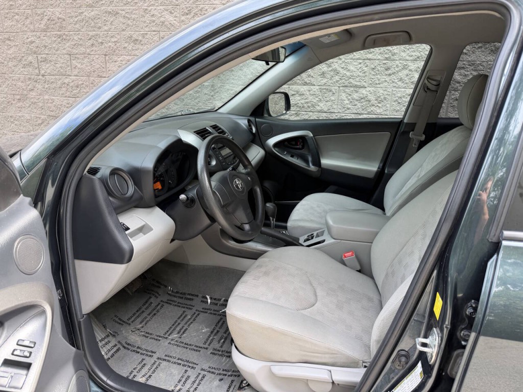 2011 Toyota Rav4 Image 6