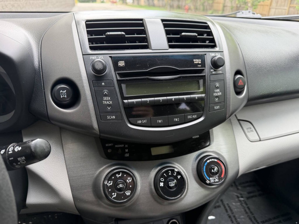 2011 Toyota Rav4 Image 17