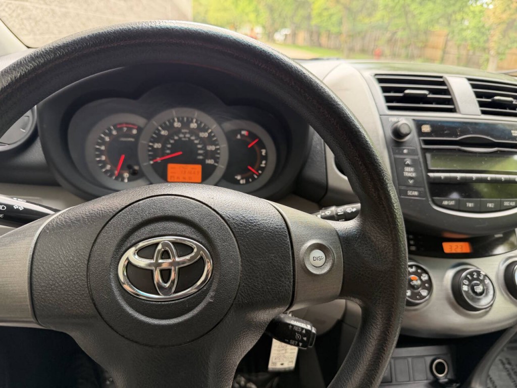 2011 Toyota Rav4 Image 19