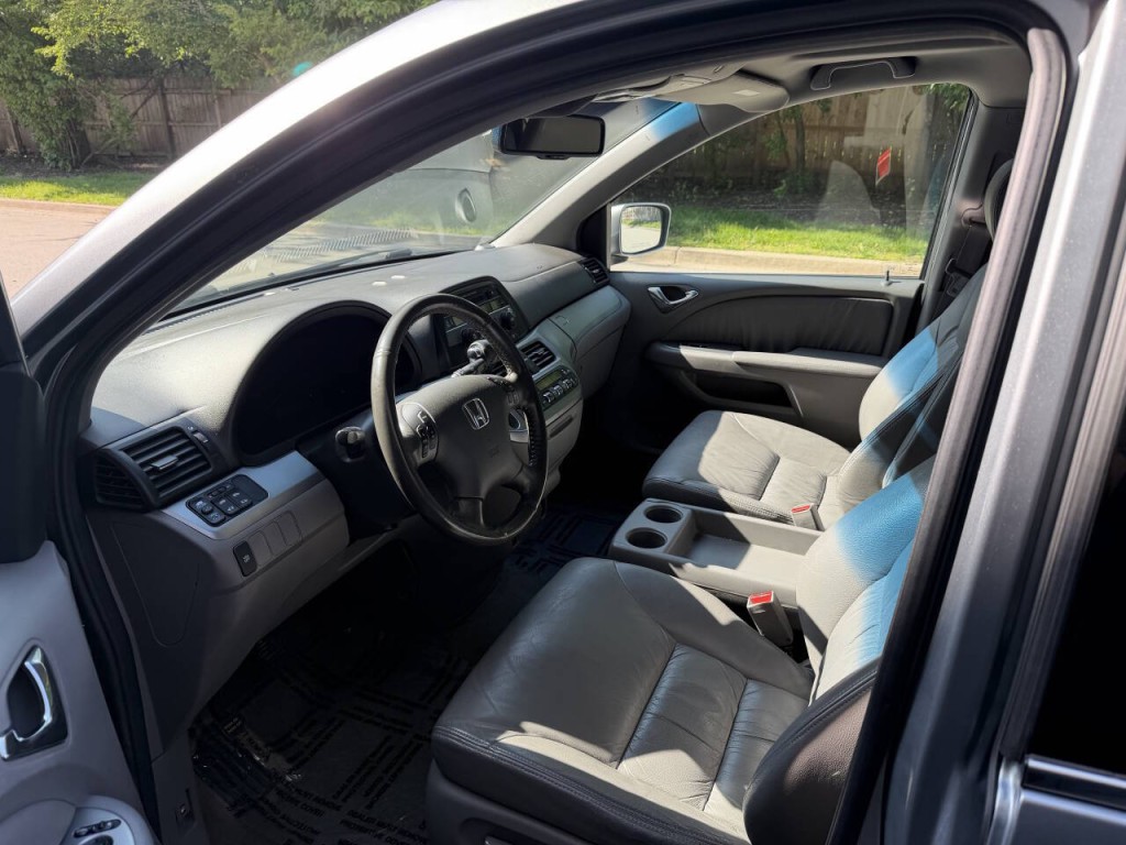 2008 Honda Odyssey Image 4