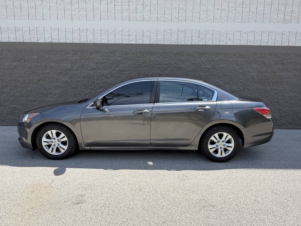 2008 Honda Accord Image 2