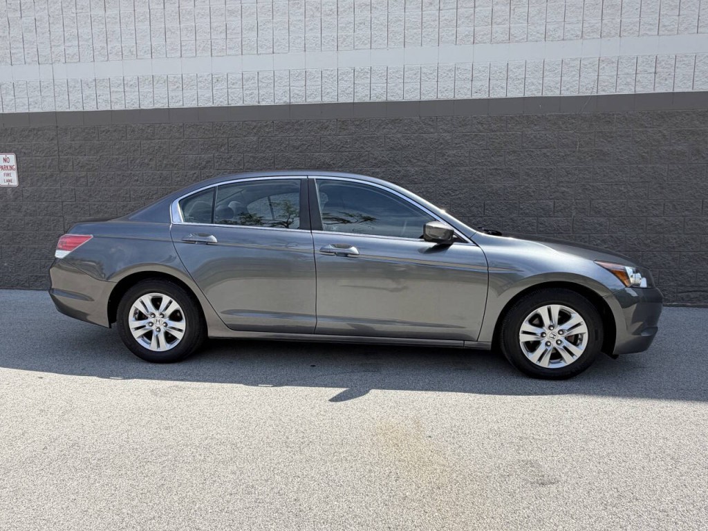 2008 Honda Accord Image 10