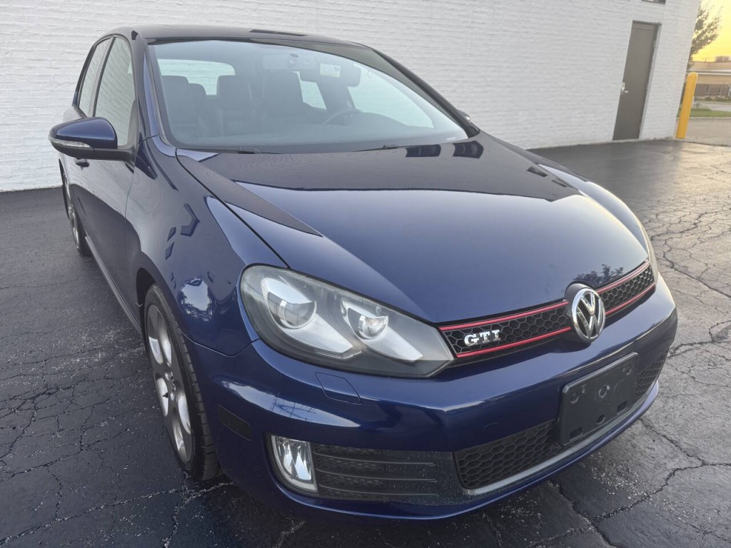 2011 Volkswagen GTI Image 4
