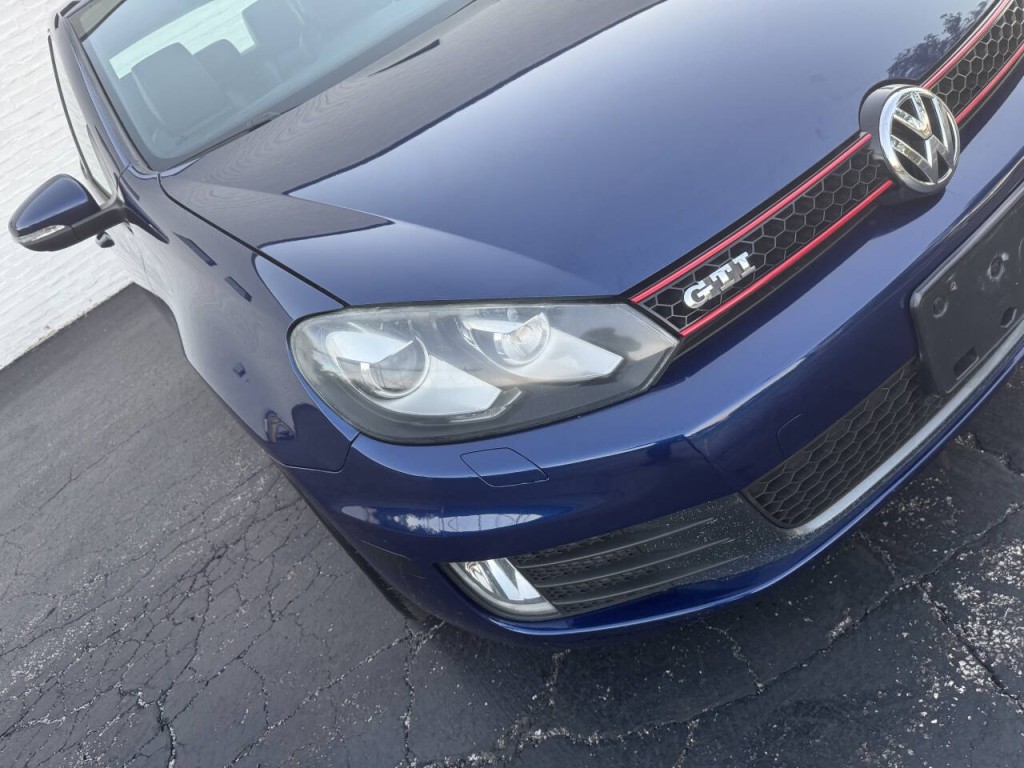 2011 Volkswagen GTI Image 7